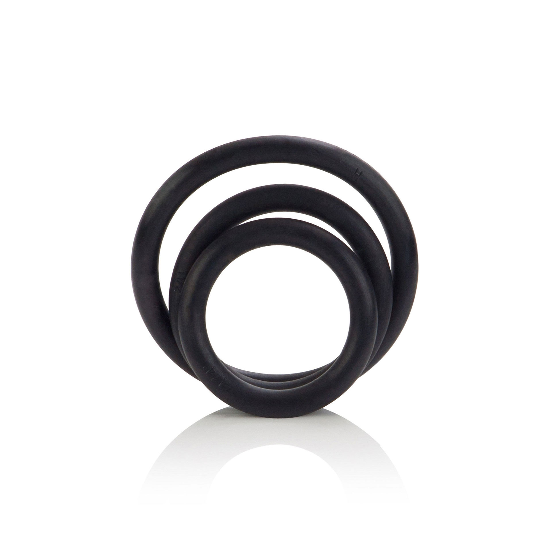 Rubber Ring Set schwarz - Bild 1 3 schwarze verschieden große Ringe hintereinander stehend